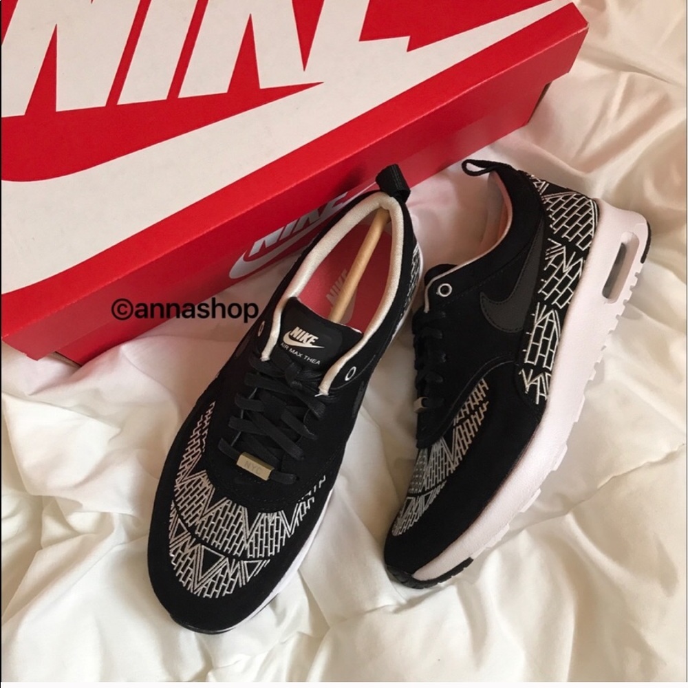 RARE FIND Nike Air Max Thea Black & Grey Embroidered Sneakers